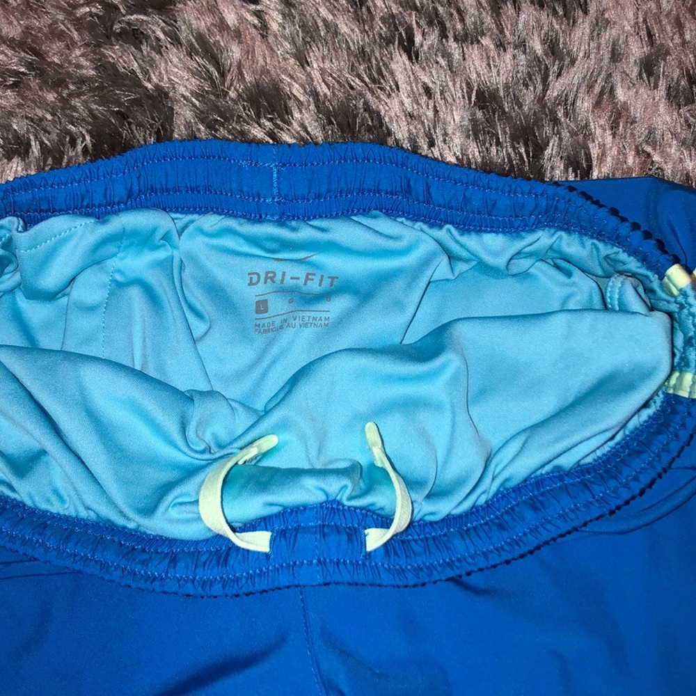 Nike Girls’ Dri-FIT Tempo Running Shorts - Picture 2 of 4